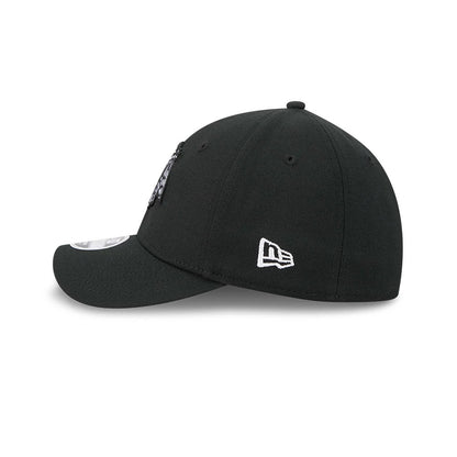 Chicago Blackhawks NHL Black New Era 39THIRTY M-Crown Stretch Fit Cap, side view showing the white embroidered New Era flag logo on the left side, a curved black visor with a size sticker, and a structured black crown.