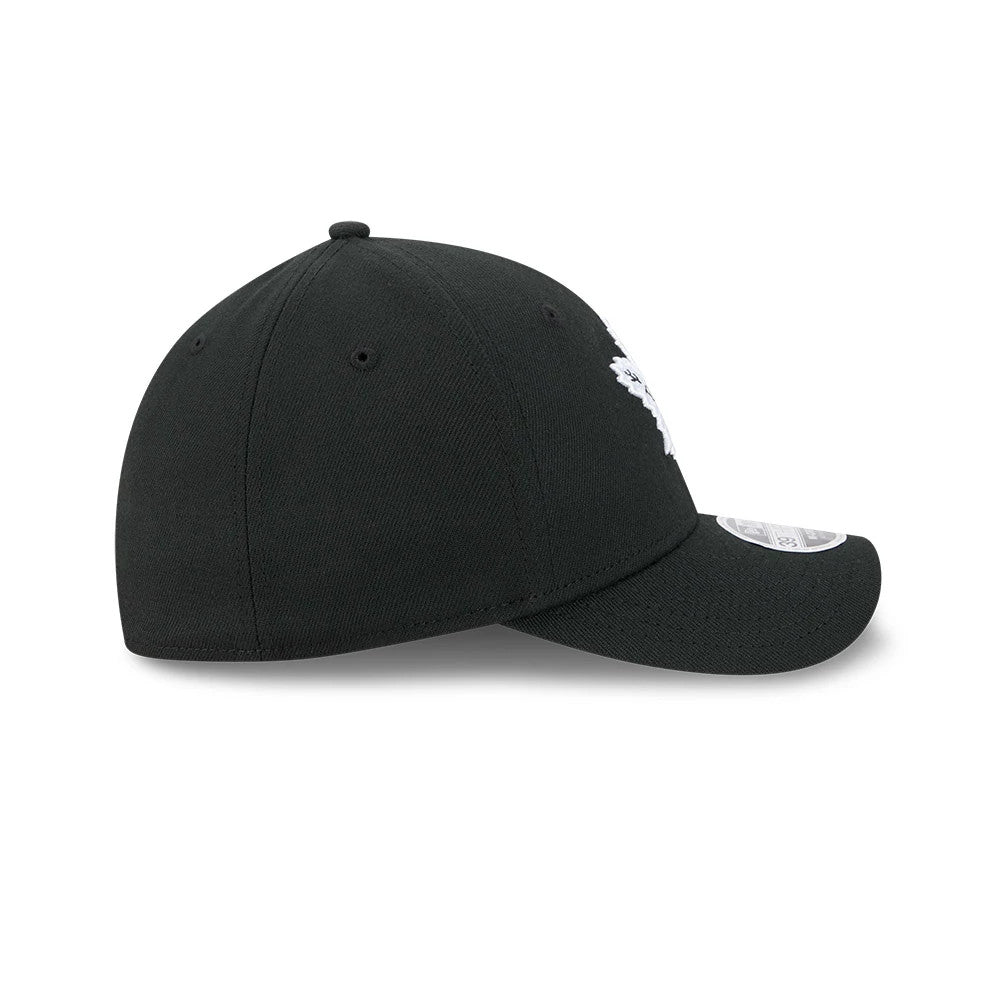 Toronto Maple Leafs NHL Black New Era 39THIRTY M-Crown Stretch Fit Cap, side view showing the curved black visor with a 39THIRTY size sticker, structured black crown with eyelets, and view of the white front panel logo.