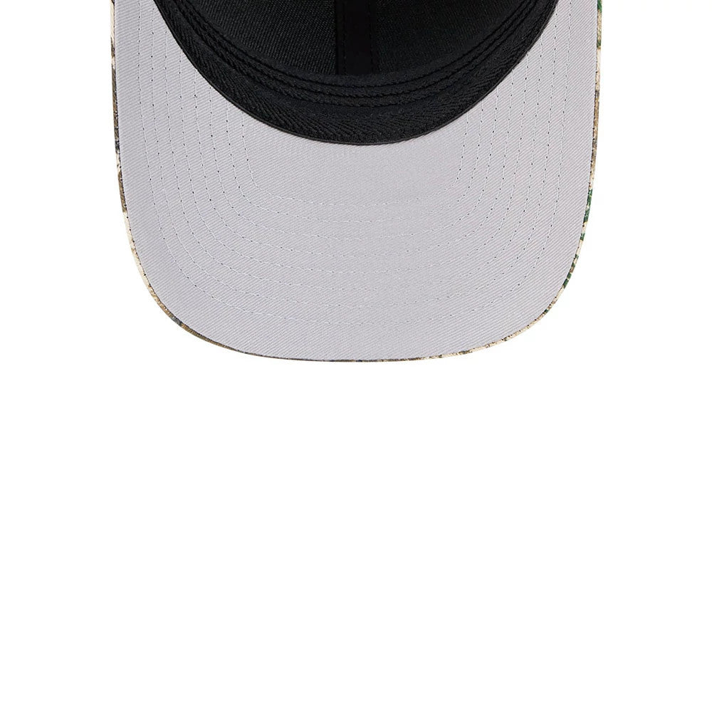 Pictured is this NHL Toronto Maple Leafs 39THIRTY M-Crown Stretch Fit cap in realtree camo. 2