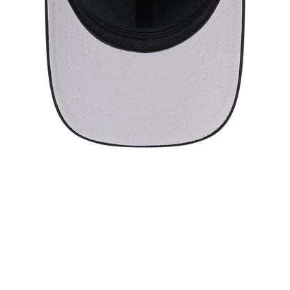 Pictured is this NHL LA Kings 39THIRTY M-Crown Stretch Fit cap in black. 2