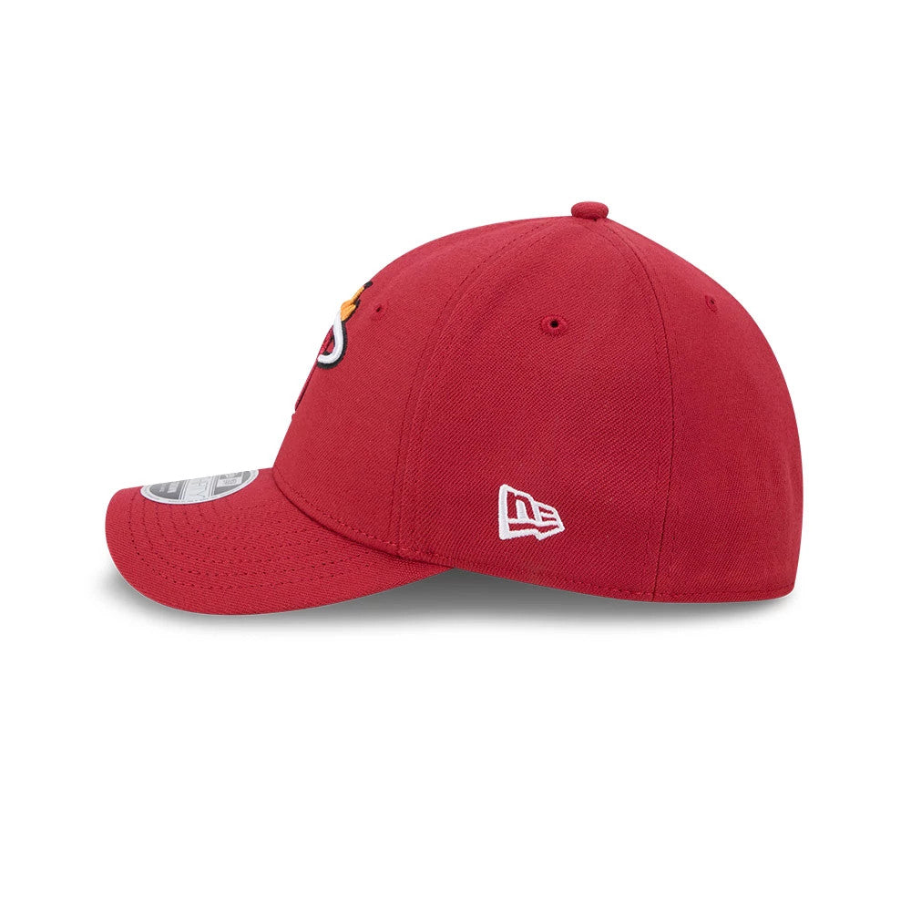 Pictured is this NBA Team Miami Heat 39THIRTY M-Crown Stretch Fit cap in red. 5