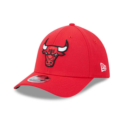 Pictured is this NBA Team Chicago Bulls 39THIRTY M-Crown Stretch Fit cap in red. 1
