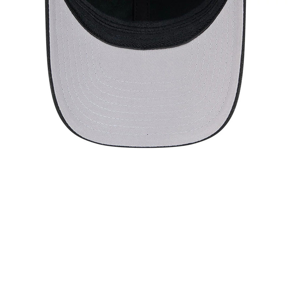 Pictured is this NBA Team Miami Heat 39THIRTY M-Crown Stretch Fit cap in black. 2