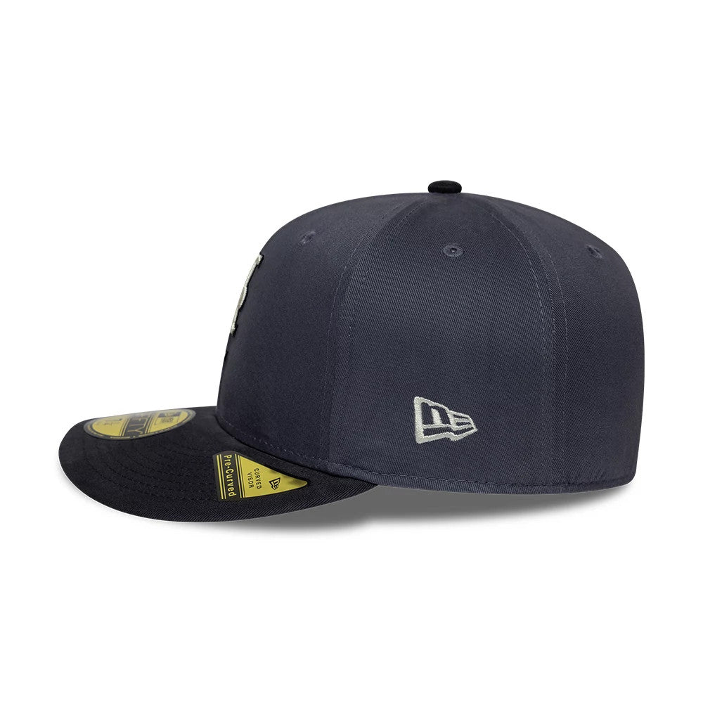 Pictured is this MLB New York Mets 59FIFTY Fitted cap in dark grey. 6