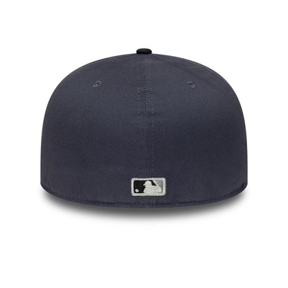 Pictured is this MLB New York Yankees 59FIFTY Fitted cap in dark grey. 7