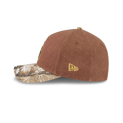 Pictured is this MLB Cotton Twill LA Dodgers 9FORTY M-Crown A-Frame cap in dark beige. 6
