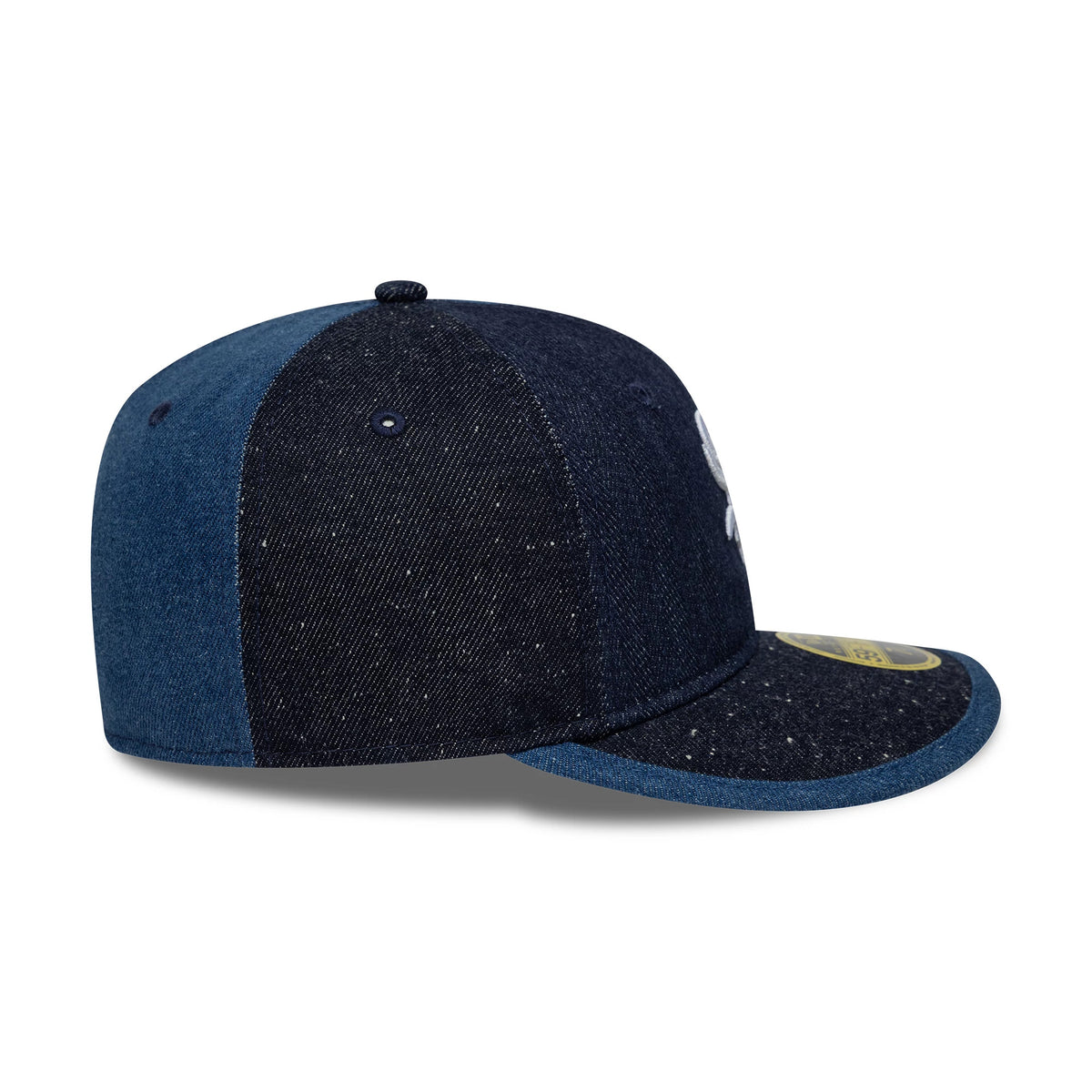 Pictured is this MLB Multipanel Chicago White Sox Retro Crown 59FIFTY Fitted cap in navy. 5