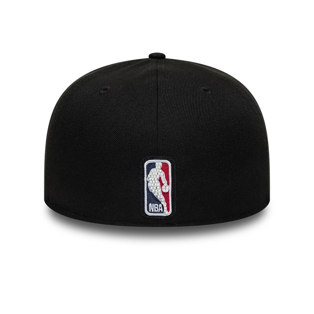 Pictured is this NBA Bead Chicago Bulls 59FIFTY A-Frame Fitted cap in black. 5