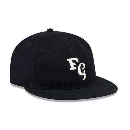 Pictured is this Fear Of God X MLB Chicago White Sox Retro Crown 59FIFTY Fitted cap in black. 4