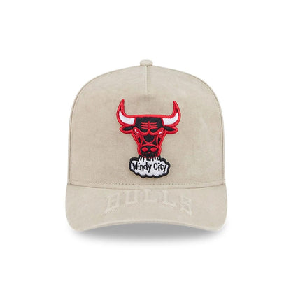 Pictured is this NBA Chicago Bulls 9FIFTY A-Frame Snapback cap in light beige. 3