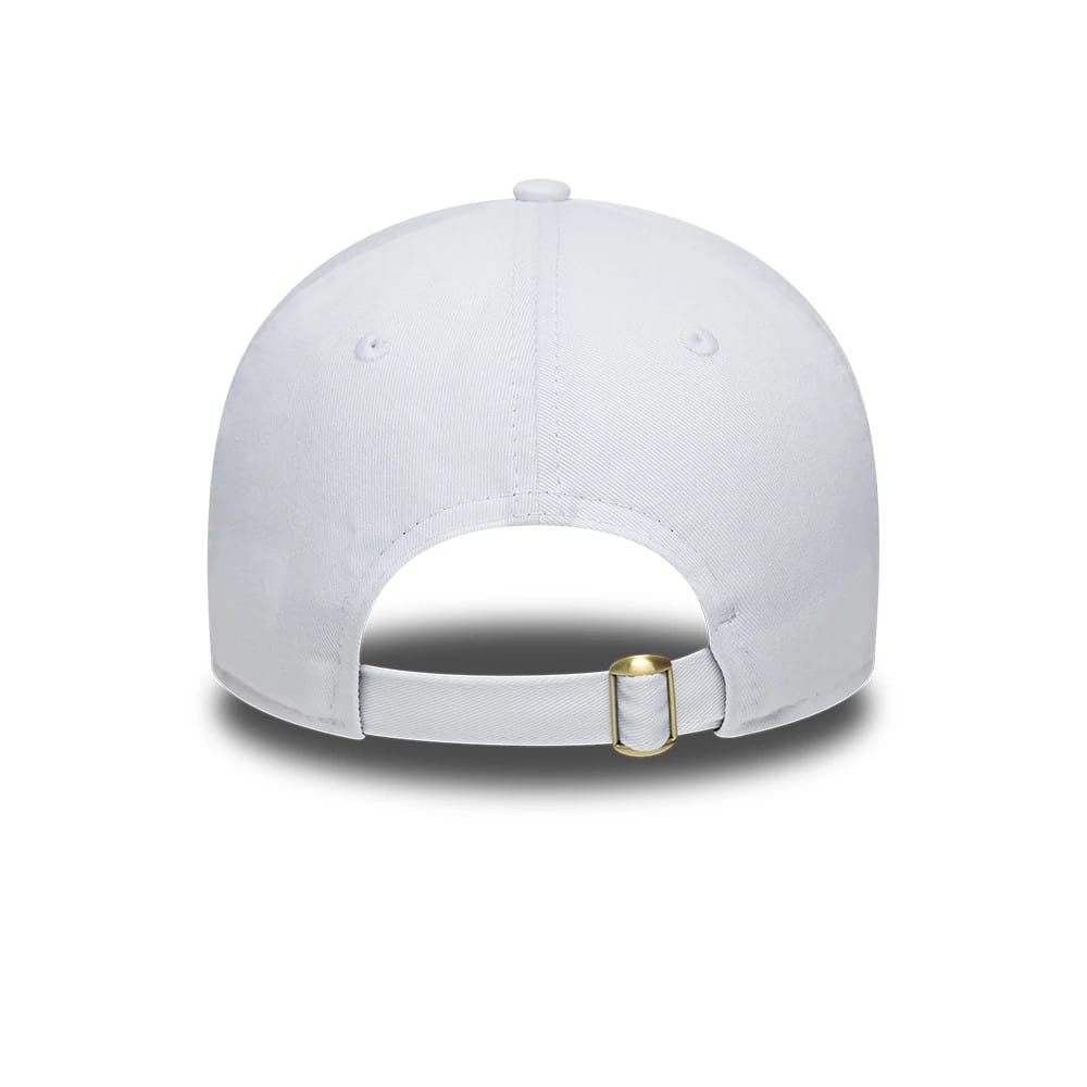 Pictured is this Dare To Dream Ryder Cup Europe 2027 9TWENTY cap in white. 6