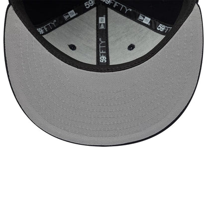 Pictured is this Gettomasa X New Era 59FIFTY Fitted cap in navy. 2