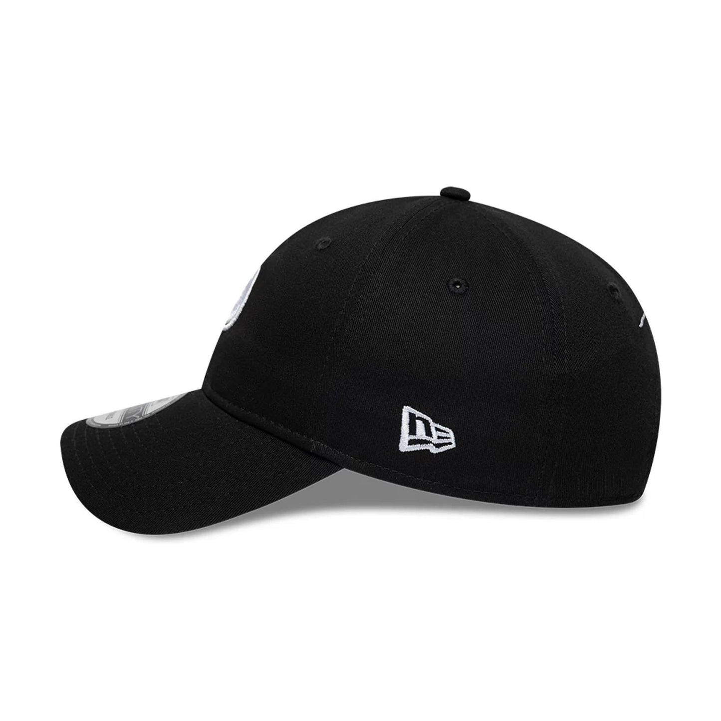Pictured is this Gettomasa X New Era 9TWENTY Adjustable cap in black. 4