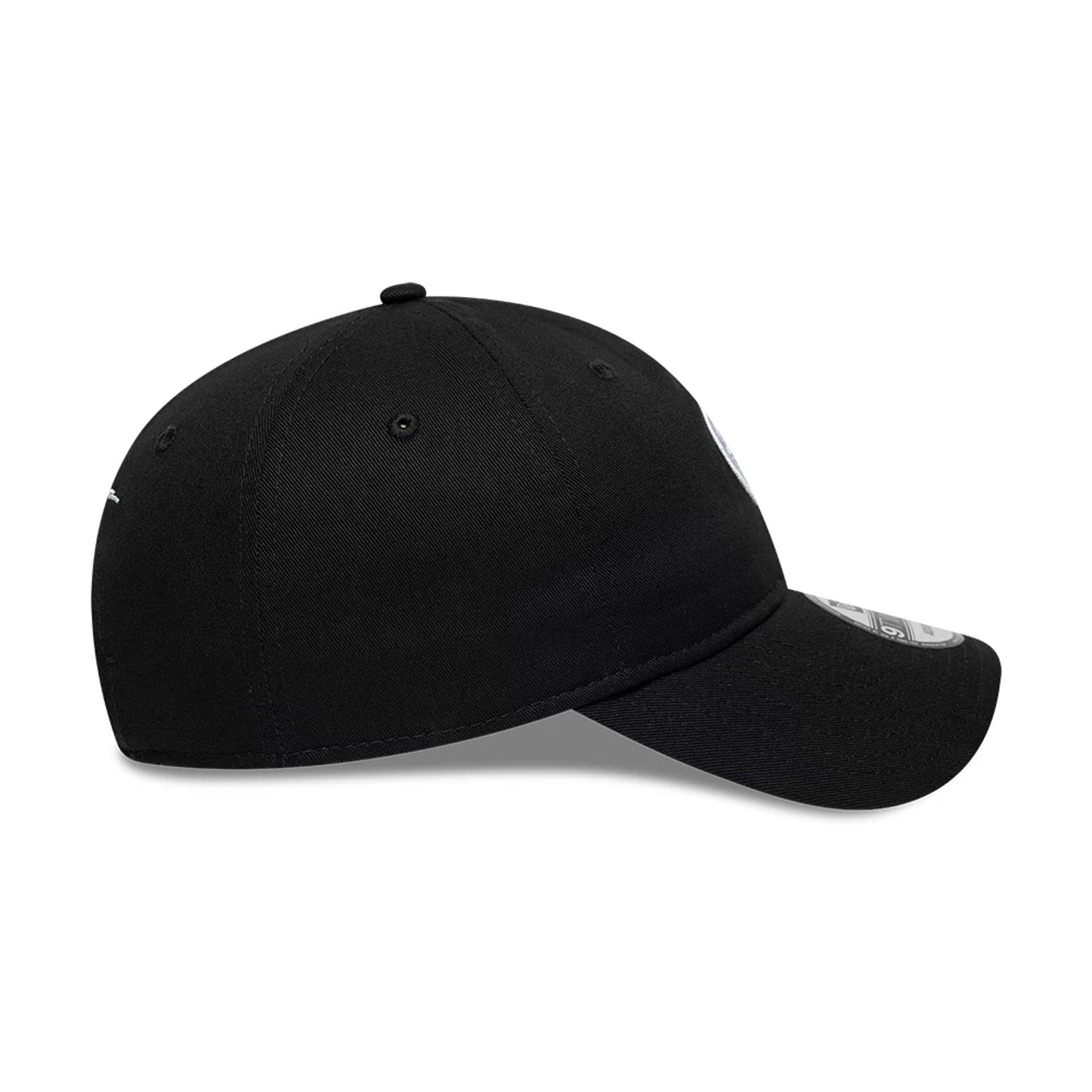 Pictured is this Gettomasa X New Era 9TWENTY Adjustable cap in black. 5