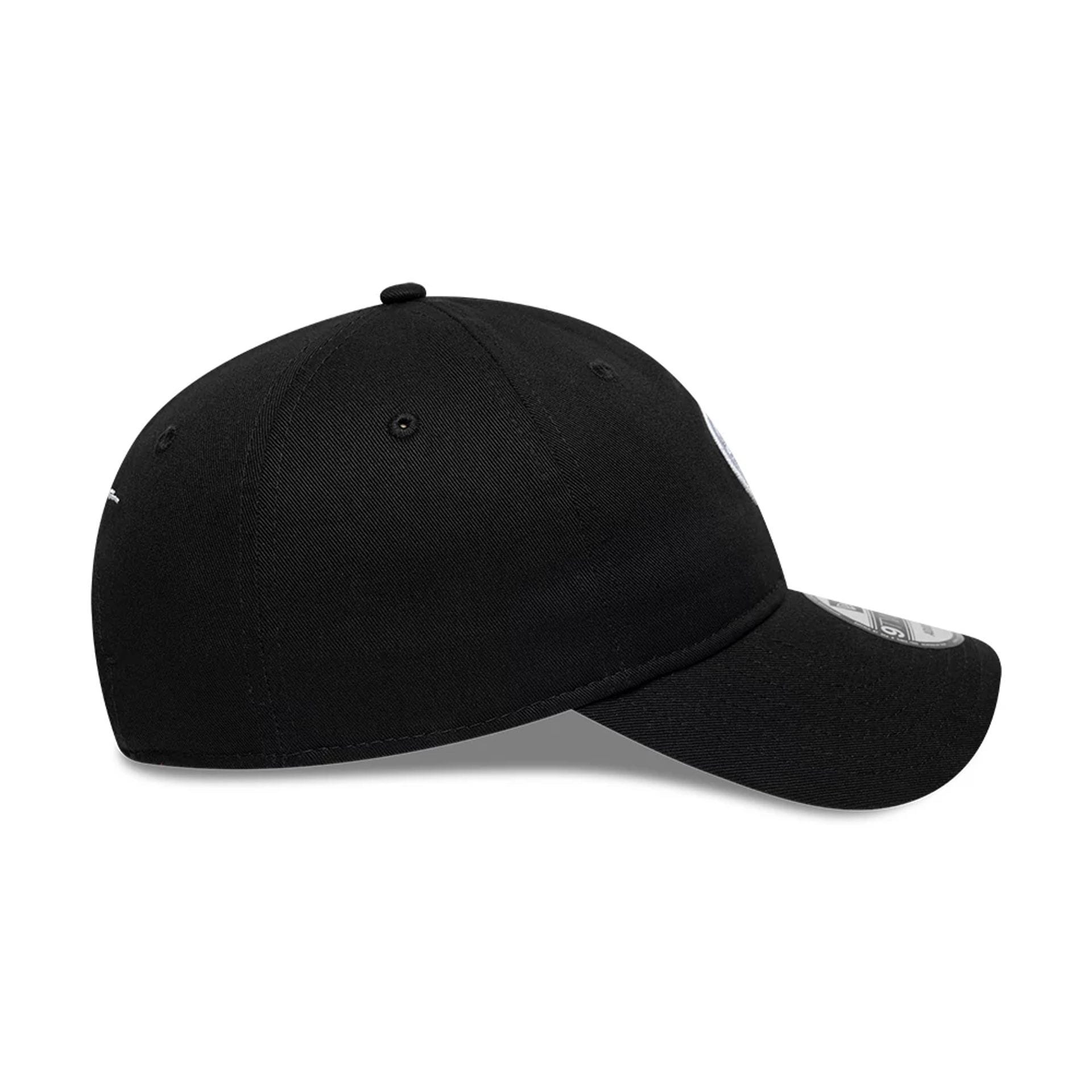Pictured is this Gettomasa X New Era 9TWENTY Adjustable cap in black. 5