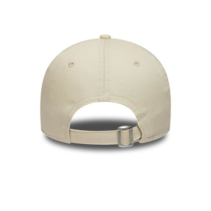 Pictured is this Gettomasa X New Era 9TWENTY Adjustable cap in light beige. 4