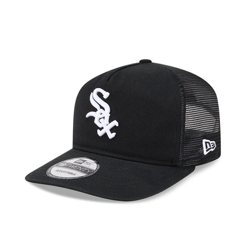 Pictured is this MLB Evergreen Chicago White Sox 19TWENTY cap in black. 1