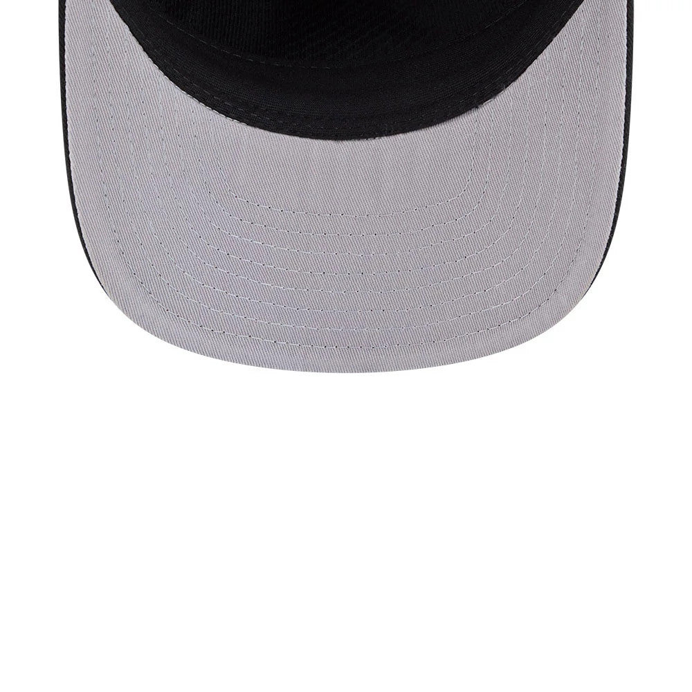 Pictured is this MLB Evergreen Chicago White Sox 19TWENTY cap in black. 2