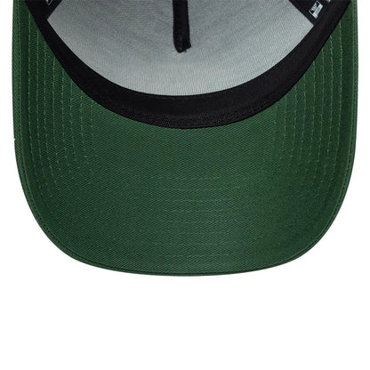 Pictured is this PSG Paris Saint-Germain 9FORTY E-Frame cap in dark green. 4