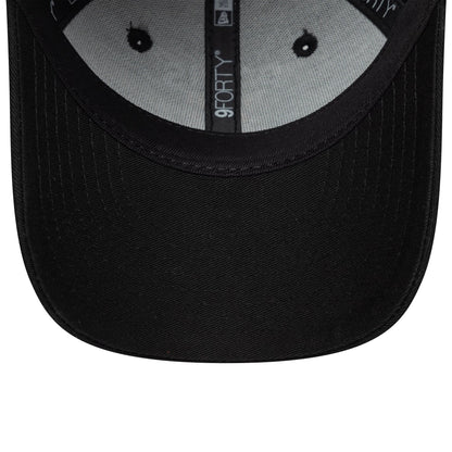 Pictured is this Kids Core Paris Saint-Germain 9FORTY cap in black. 7