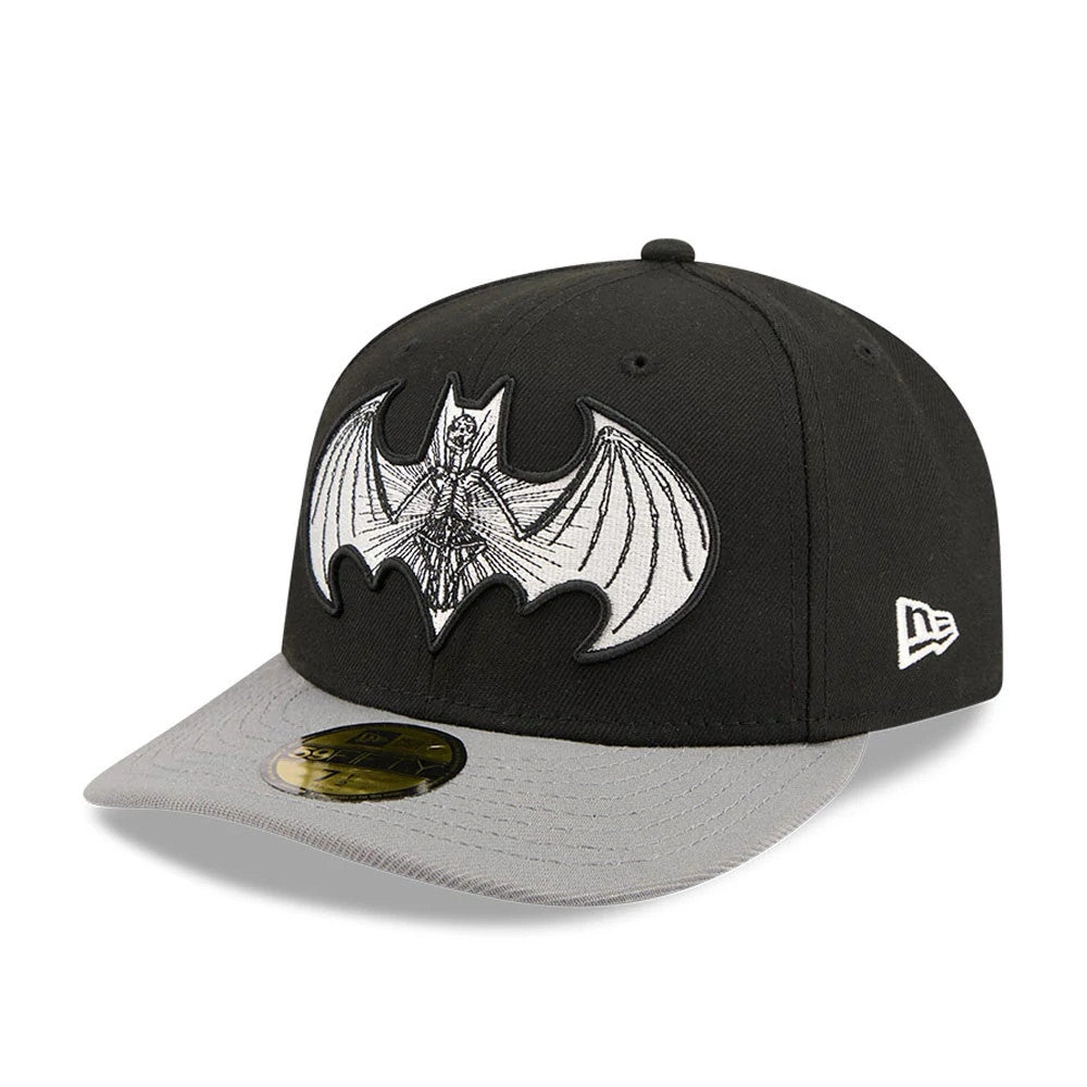 Pictured is this DC Batman 59FIFTY Fitted cap in black. 4
