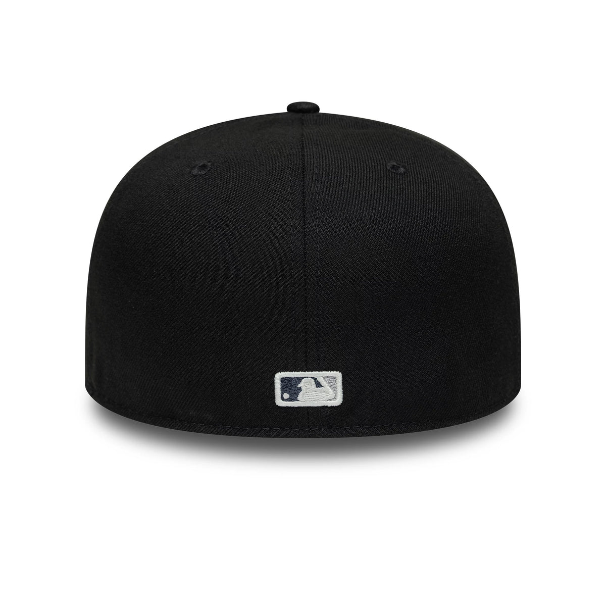 Pictured is this MLB Bats Chicago White Sox 59FIFTY Fitted cap in black. 6
