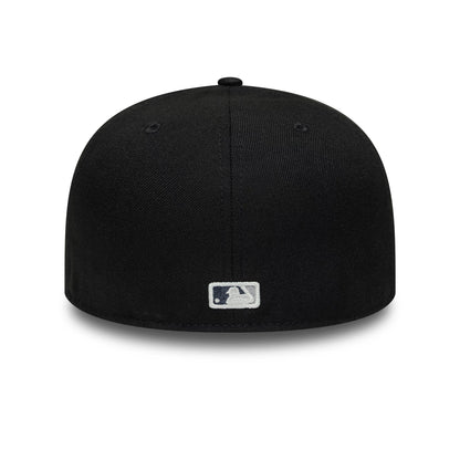 Pictured is this MLB Bats Chicago White Sox 59FIFTY Fitted cap in black. 6