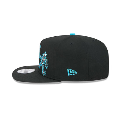 Pictured is this MLB Electrocute New York Mets 9FIFTY A-Frame Snapback cap in black. 5