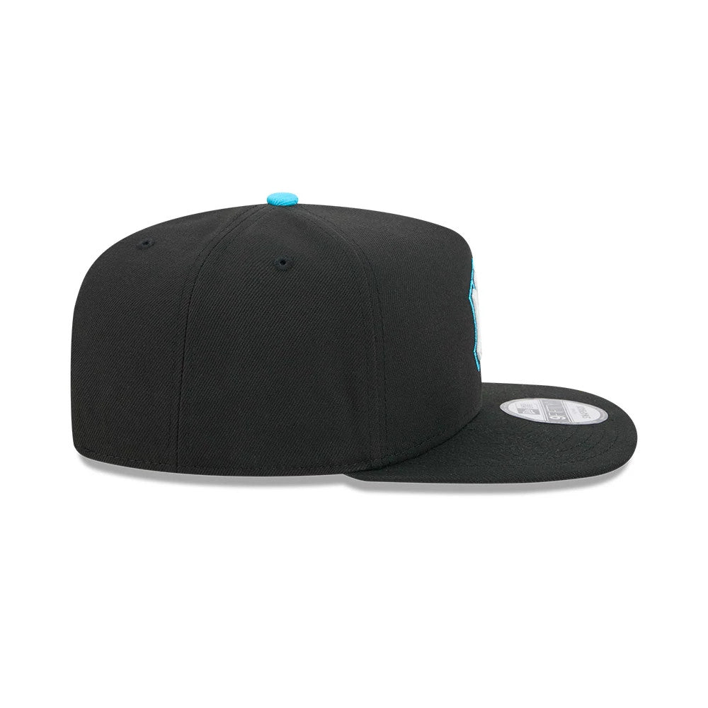 Pictured is this MLB Electrocute New York Yankees 9FIFTY A-Frame Snapback cap in black. 7