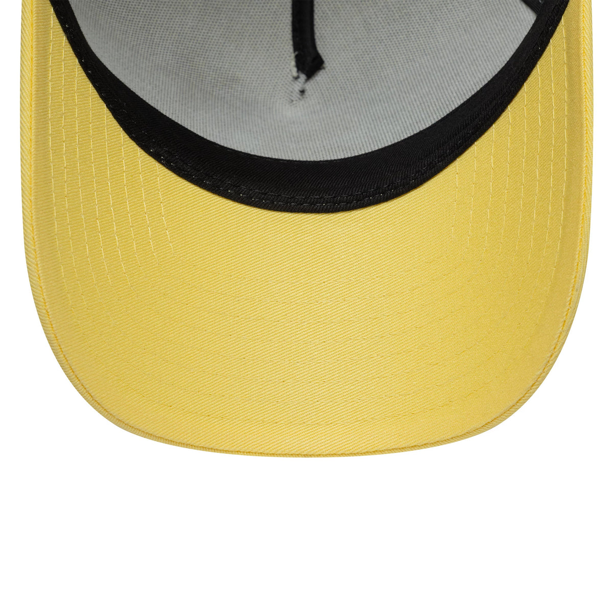 Pictured is this MLB Palm Chicago White Sox 9FORTY A-Frame cap in white & yellow. 5