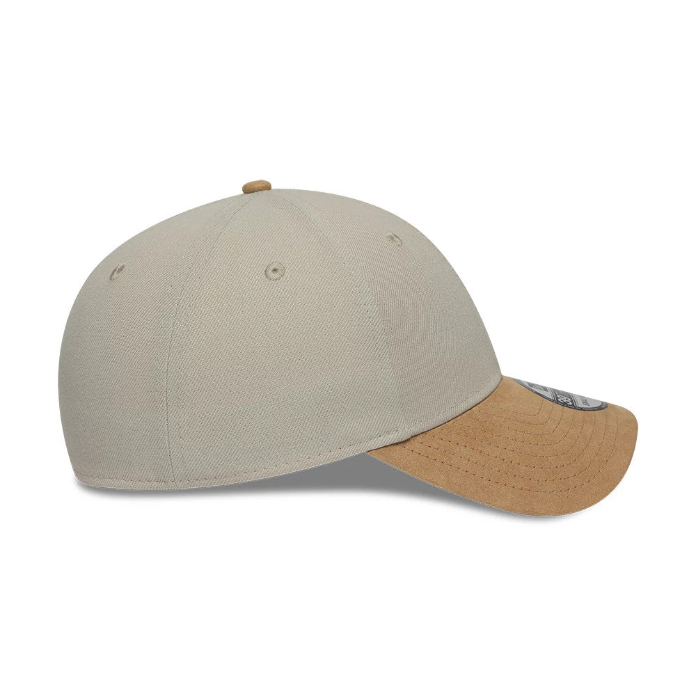 Pictured is this New Era Suede Visor 39THIRTY Stretch Fit cap in light beige. 6