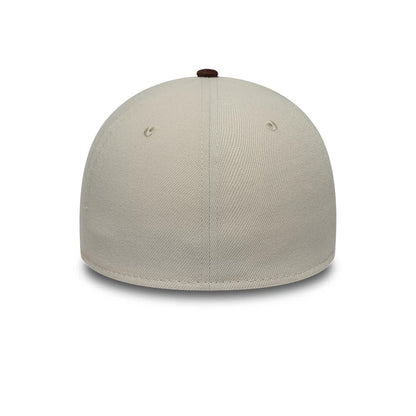 Pictured is this New Era Suede Visor 39THIRTY Stretch Fit cap in light beige. 6