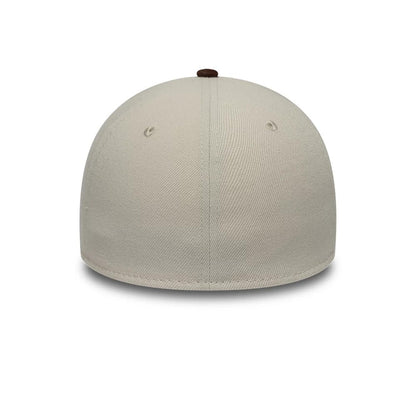 Pictured is this New Era Suede Visor 39THIRTY Stretch Fit cap in light beige. 6