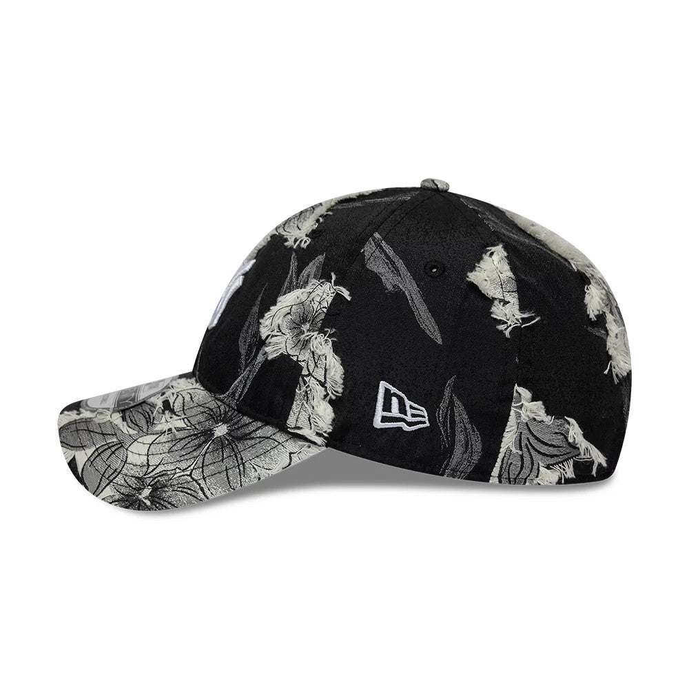 Pictured is this MLB Frayed New York Yankees 9TWENTY cap in black. 4