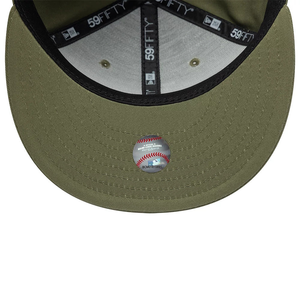 Pictured is this MLB Floral LA Dodgers 59FIFTY Fitted cap in dark green. 7