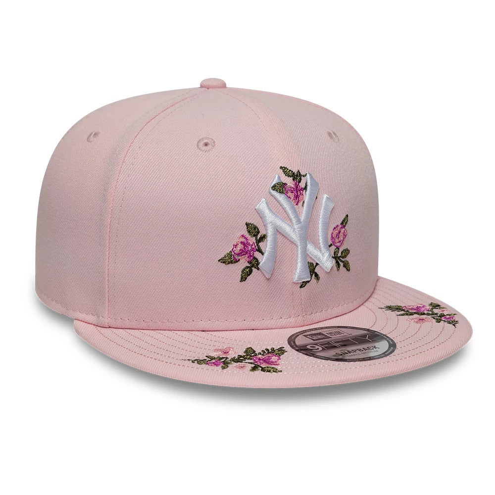 Pictured is this MLB Floral New York Yankees 9FIFTY Snapback cap in pastel pink. 4
