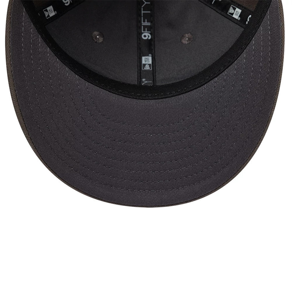 Pictured is this Ryder Cup 2027 Herringbone Retro Crown 9FIFTY cap in grey. 7