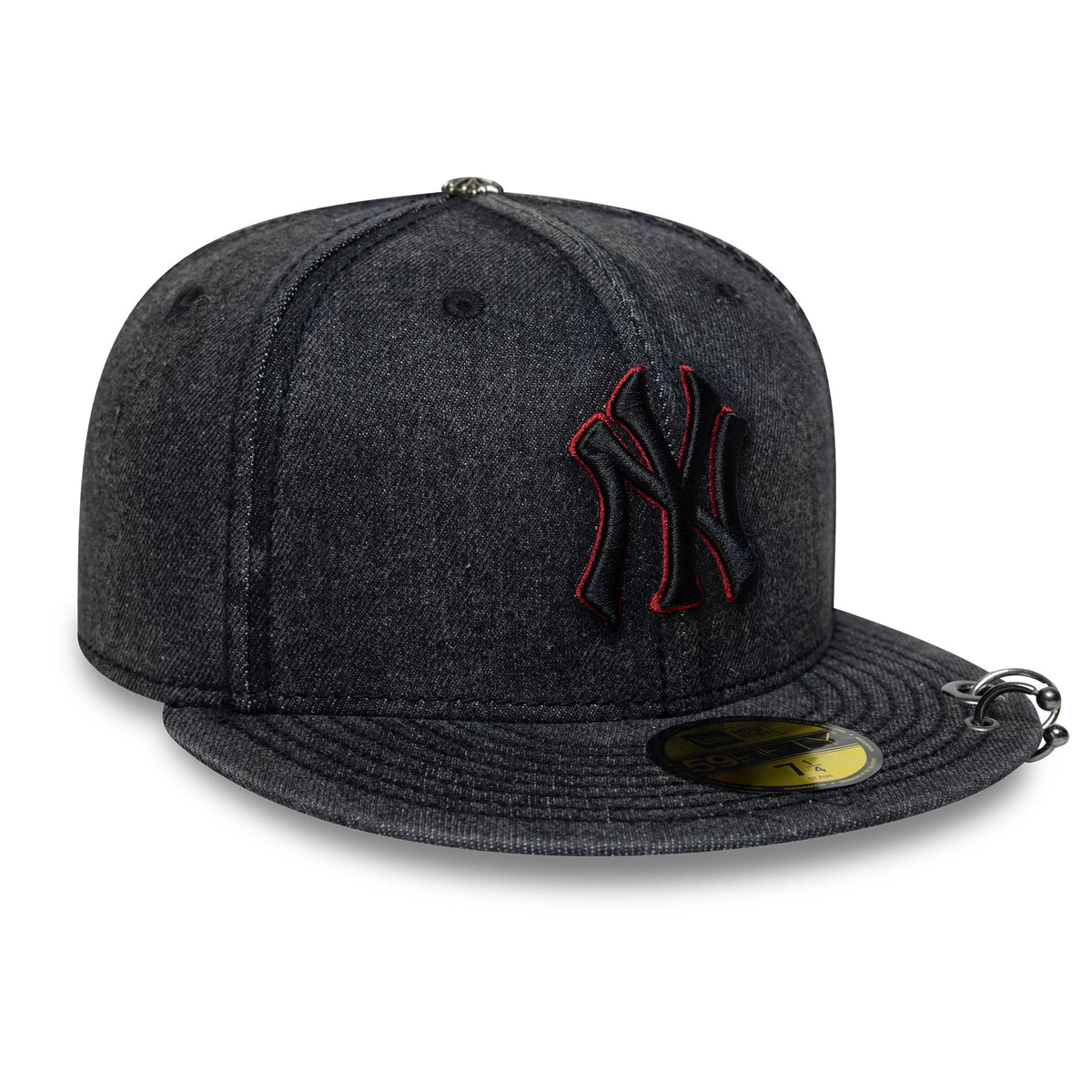 New York Yankees MLB Hardware Washed Black New Era 59FIFTY Fitted Cap, front view showing a black embroidered Yankees logo with red outline on the front panel, washed black visor with gold 59FIFTY size sticker, and ring detail on the visor.