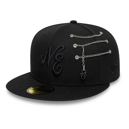 Pictured is this New Era Spider Pin Chain 59FIFTY Fitted cap in black. 1
