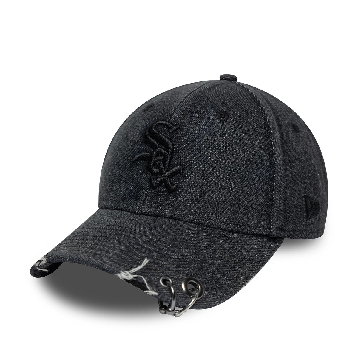 Chicago White Sox MLB Hardware Black New Era 9FORTY Adjustable Denim Cap, three-quarter view showing a black embroidered front logo on a distressed denim crown, with rings on the frayed black visor and the New Era flag logo on the left side.