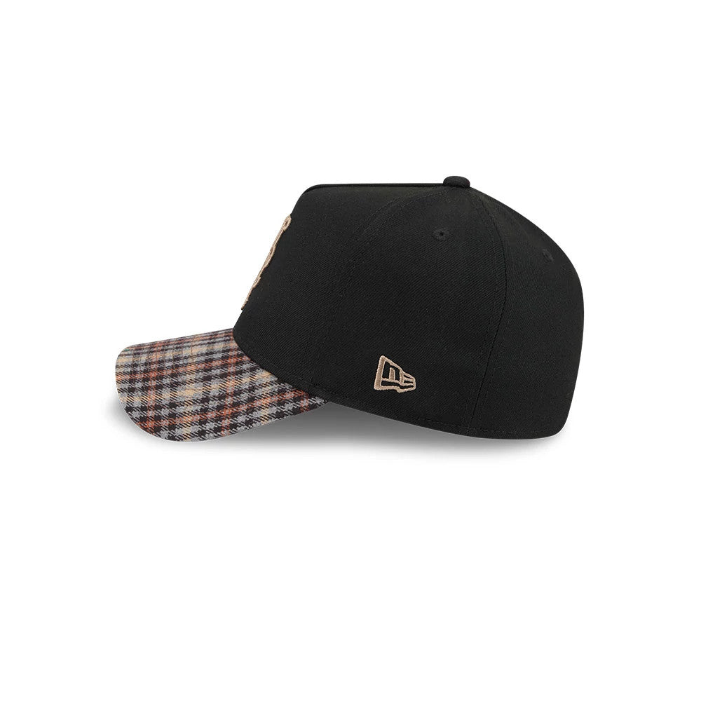 New York Mets MLB Fabric Story Black New Era 59FORTY A-Frame Fitted Cap, side view showing the brown embroidered New Era flag logo on the left side, a structured black crown, and a multicoloured plaid flat visor.