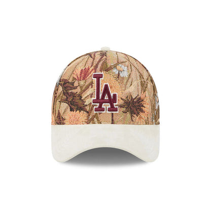 LA Dodgers MLB Fall Story Brown New Era 59FORTY A-Frame Fitted Cap, front view showing a burgundy embroidered LA logo on the centre of a botanical patterned brown crown with a cream-coloured curved visor and matching top button.