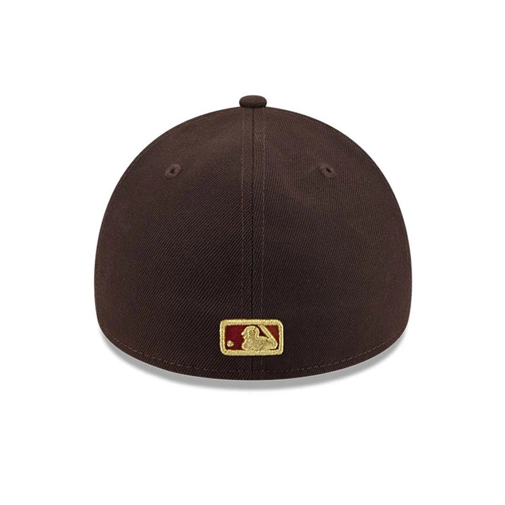 Chicago White Sox MLB Fall Story Dark Brown New Era 59FORTY A-Frame Fitted Cap, rear view showing the gold and dark red embroidered MLB Batterman logo centred at the bottom of the structured dark brown crown with matching top button and eyelets.