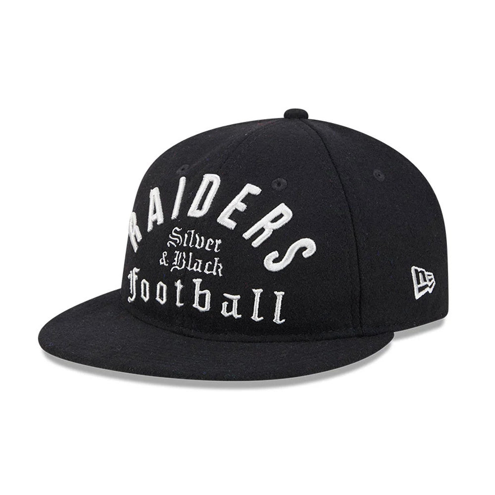 Las Vegas Raiders NFL Historic Arch Black Retro Crown New Era 59FIFTY Fitted Cap, three-quarter view showing white raised embroidered Raiders Silver & Black Football text on the front panel, with a grey visor and New Era flag logo on the left side.