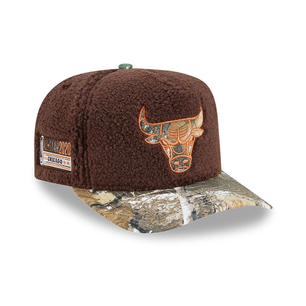 Chicago Bulls NBA Hardwood Classic Brown New Era 59FIFTY A-Frame Fitted Cap, front view showing an orange embroidered Bulls logo on the brown textured front panel, a camo-patterned visor with a curved shape, and a patch on the left side.