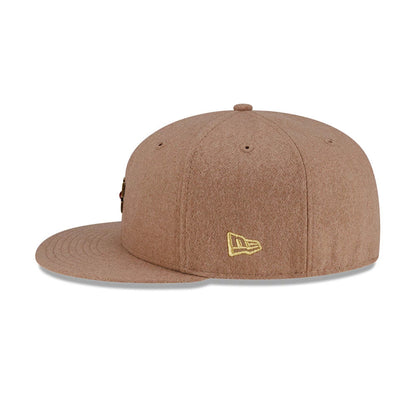 Pictured is this New Era X J Balvin & Ryan Castro Omerta New Era 59FIFTY Fitted cap in beige. 5