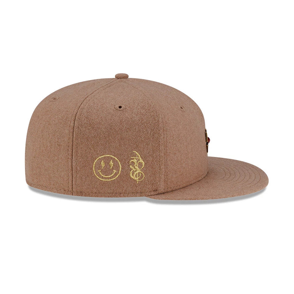Pictured is this New Era X J Balvin & Ryan Castro Omerta New Era 59FIFTY Fitted cap in beige. 4