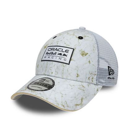 Red Bull Racing Abu Dhabi Race Special White New Era 9FORTY Adjustable Cap, three-quarter view showing a black embroidered Oracle Red Bull Racing patch on the white marble-patterned front, curved visor with 9FORTY size sticker.