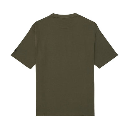 The model is wearing this Helmet Graphic Williams Oversized T-Shirt in green. 2