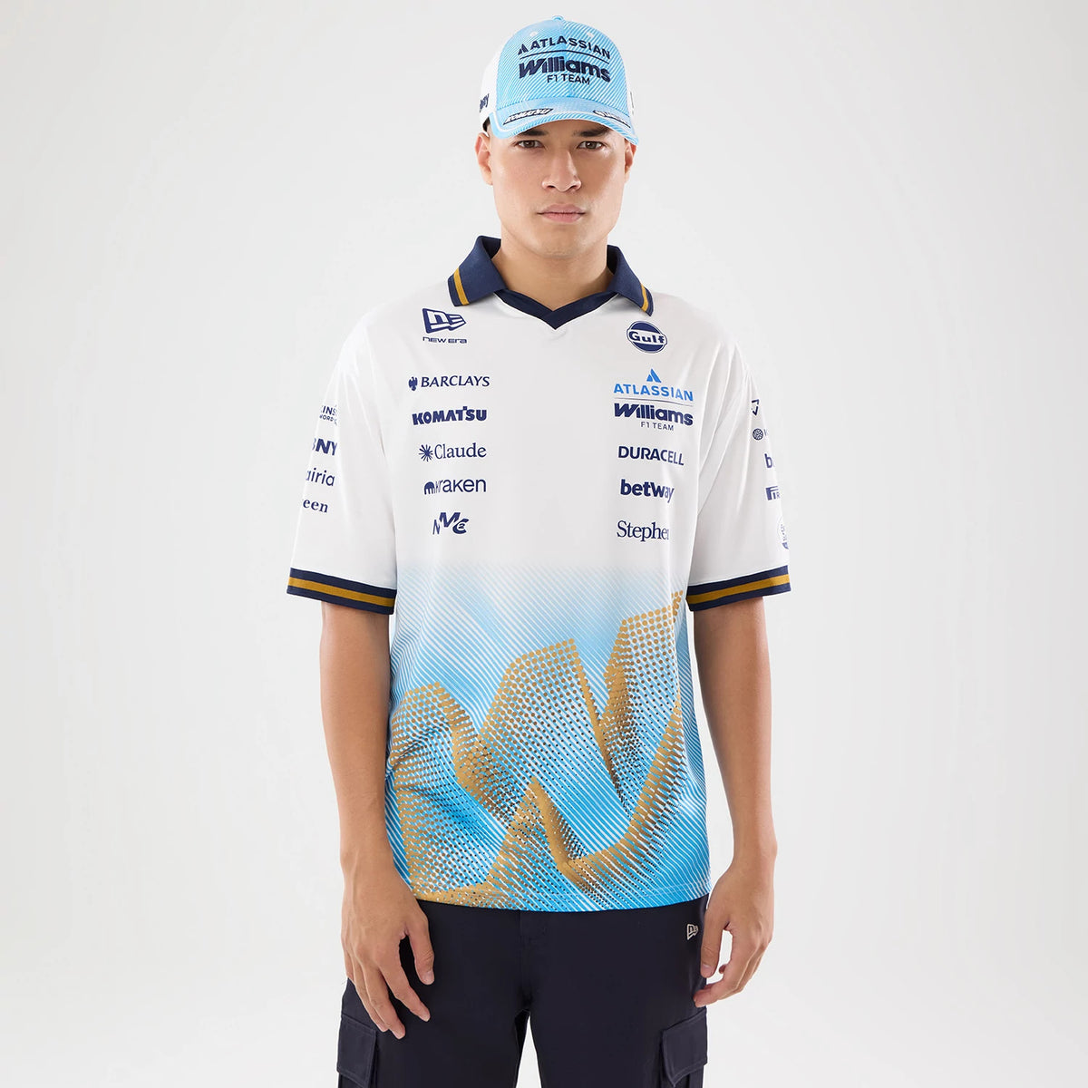 The model is wearing this Williams Spain Race Special T-Shirt in white. 1